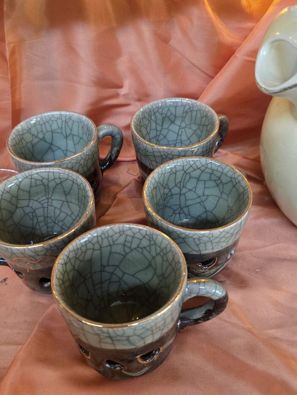 5 Somayaki tea cups, also known as Soma Ware, Double Insulated Green And Gold